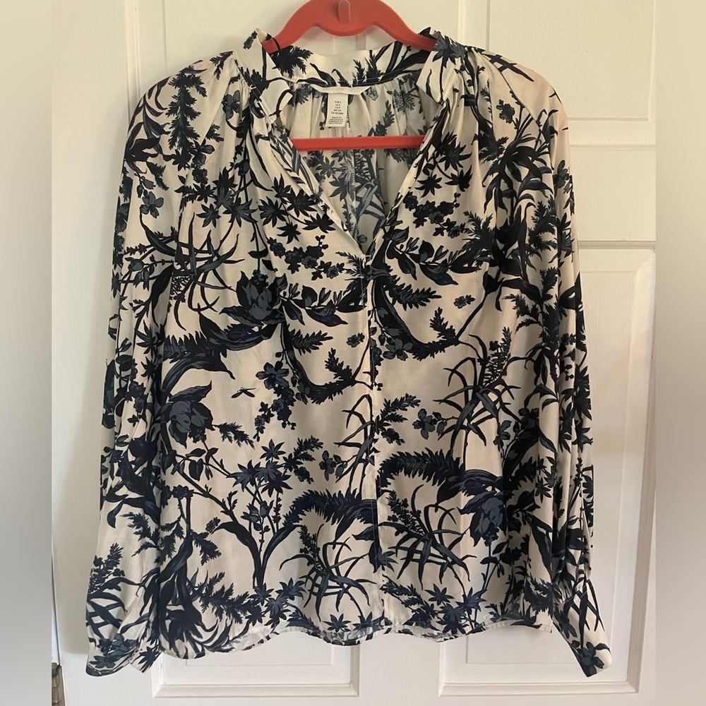 H&M Oversized Navy & White Patterned Blouse in Small - Picture 4 of 9